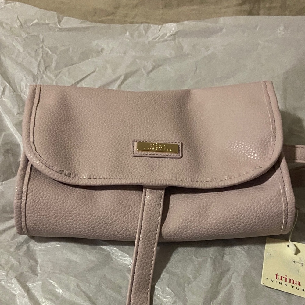 Trina Turk Blush Pink toilette travel bag